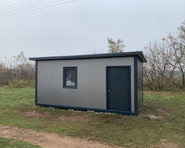 Kontener mieszkalny z płyty warstwowej