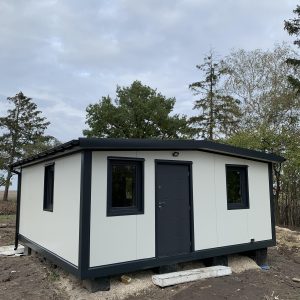 pawilony handlowe z płyty warstwowej