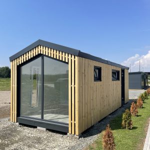 Pawilon z płyty warstwowej