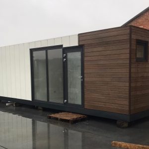 pawilon z płyty warstwowej