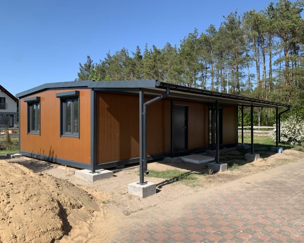 Pawilon mieszkalny z płyty warstwowej